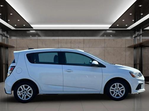 2020 Chevrolet Sonic FWD Hatchback 1FL 5-Door