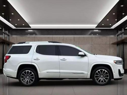 2020 GMC Acadia Denali