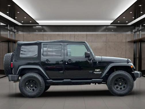 Black Clearcoat 2014 Jeep Wrangler Unlimited Sahara