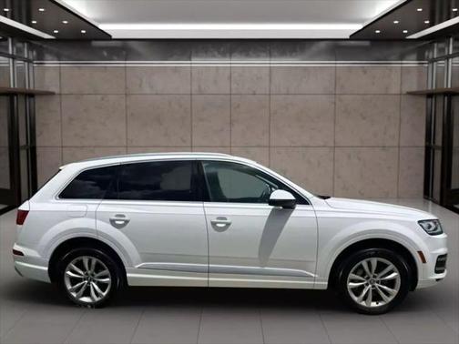 2019 Audi Q7 45 Premium