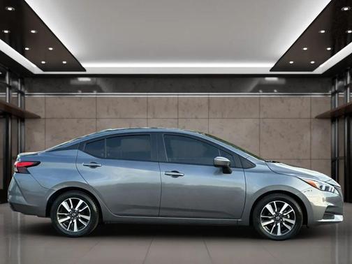 Gun Metallic 2022 Nissan Versa 1.6 SV