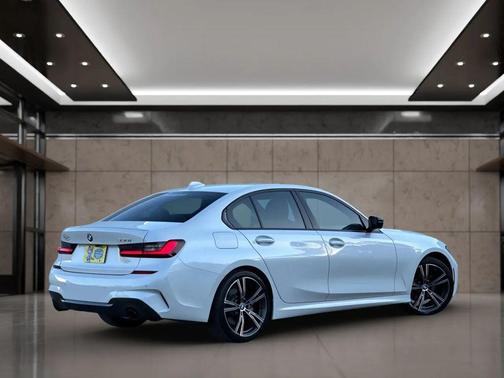 2022 BMW 330 330i Sedan 4D