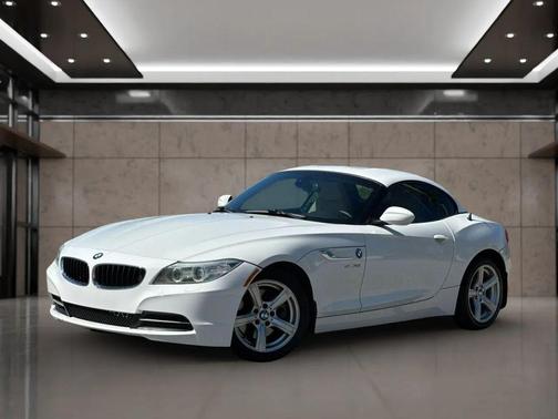 White 2014 BMW Z4 sDrive28i