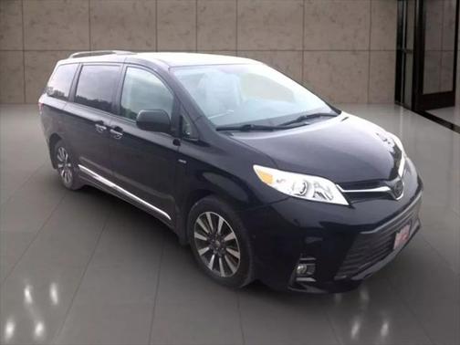 2020 Toyota Sienna XLE Premium