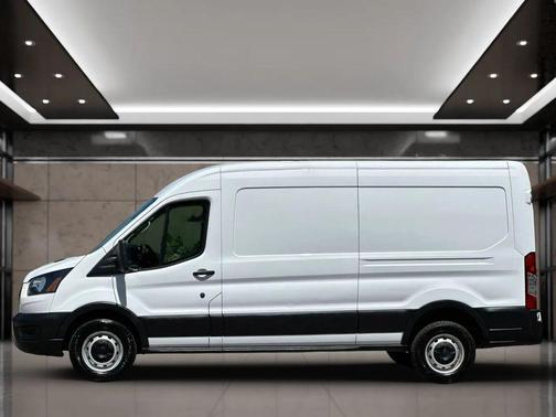 Oxford White 2022 Ford Transit-250 Base