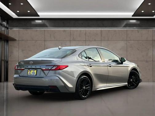 Heavy Metal 2025 Toyota Camry SE