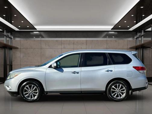 2014 Nissan Pathfinder S