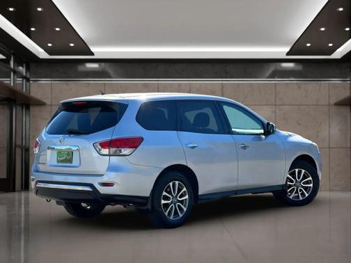 2014 Nissan Pathfinder S