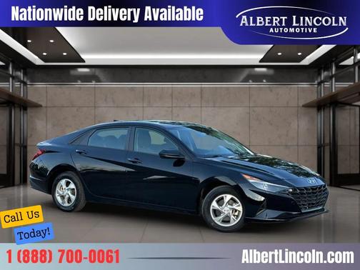 Black 2023 Hyundai ELANTRA SE