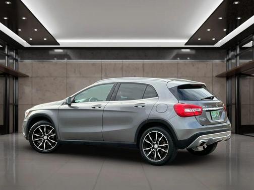 2017 Mercedes-Benz GLA 250 Base