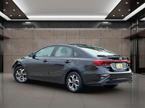 Aurora Black 2021 Kia Forte LXS