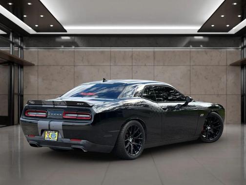 Pitch Black Clearcoat 2015 Dodge Challenger SRT 392