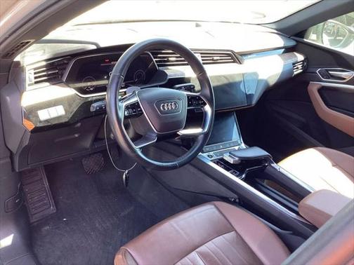 2022 Audi e-tron Premium