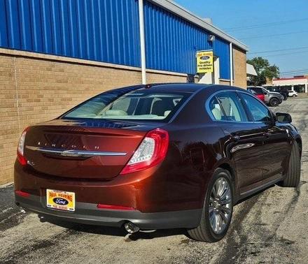 2015 Lincoln MKS Base