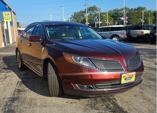 2015 Lincoln MKS Base