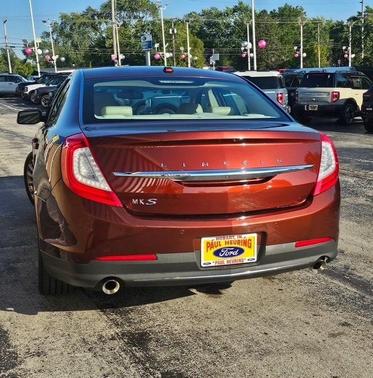 2015 Lincoln MKS Base