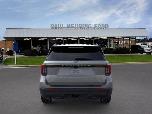 Carbonized Gray Metallic 2026 Ford Explorer Active