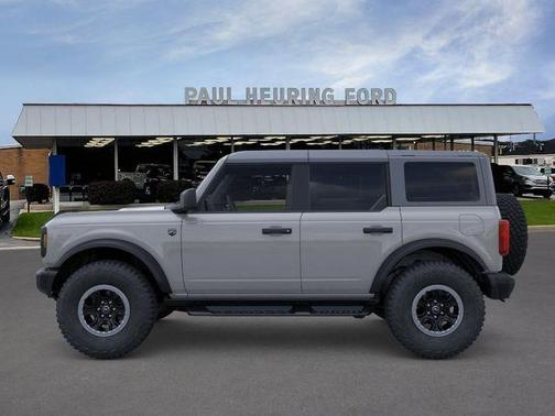 Avalanche Gray 2026 Ford Bronco Big Bend
