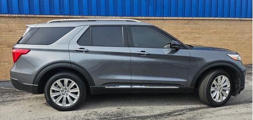 Gray Metallic 2023 Ford Explorer Limited