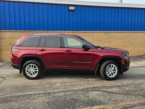 2023 Jeep Grand Cherokee Laredo