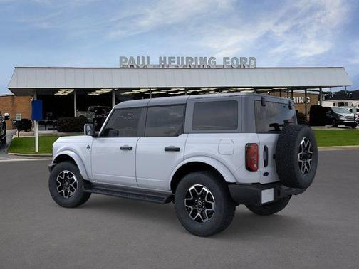 Oxford White 2026 Ford Bronco Outer Banks