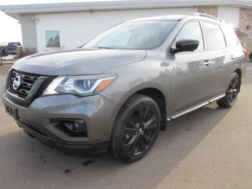 2018 Nissan Pathfinder SL
