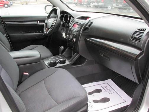 2011 Kia Sorento LX