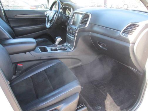 2017 Jeep Grand Cherokee Altitude