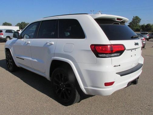 2017 Jeep Grand Cherokee Altitude