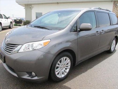 2013 Toyota Sienna XLE