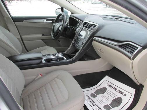 2020 Ford Fusion Hybrid SE