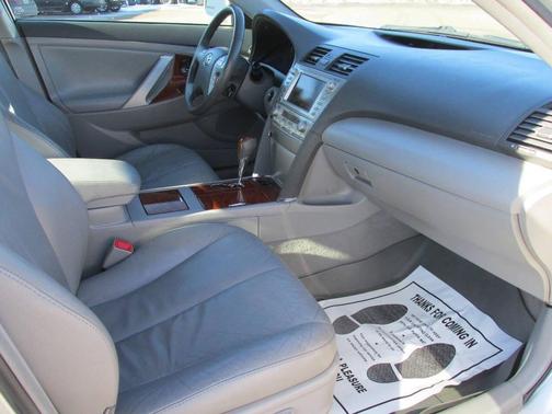 2011 Toyota Camry Hybrid SE