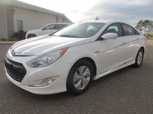 2015 Hyundai SONATA Hybrid Base