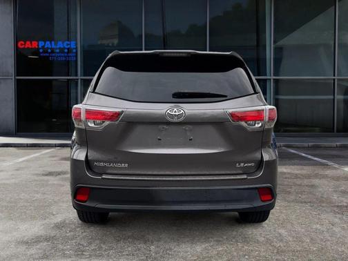 2015 Toyota Highlander LE