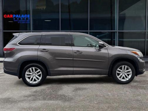 2015 Toyota Highlander LE