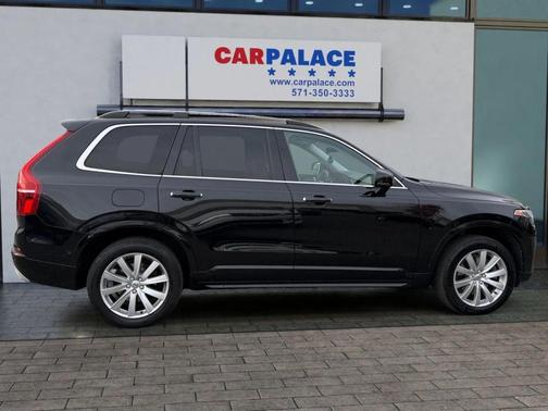 2016 Volvo XC90 T6 Momentum