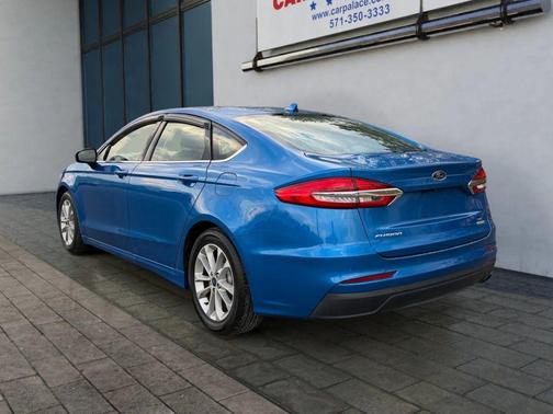 2020 Ford Fusion SE