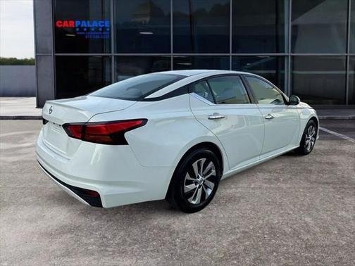 2022 Nissan Altima S FWD