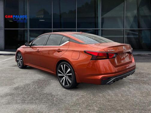 2020 Nissan Altima SR FWD