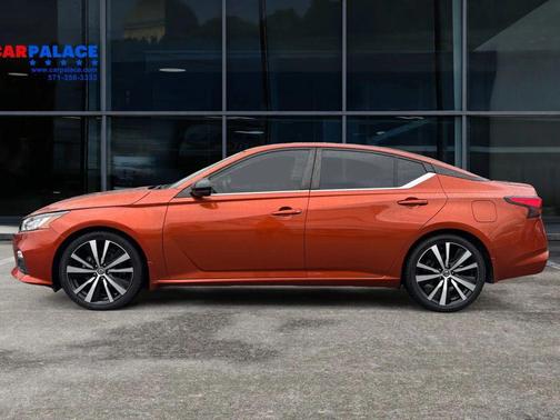 2020 Nissan Altima SR FWD