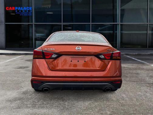 2020 Nissan Altima SR FWD