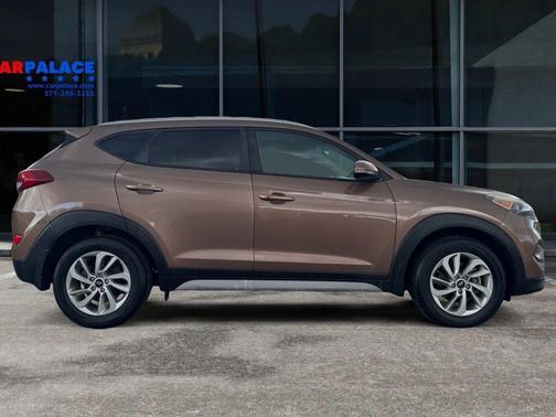 2017 Hyundai TUCSON SE Plus