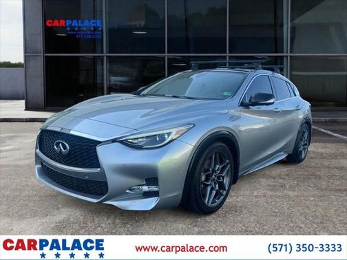 2017 INFINITI QX30 Sport