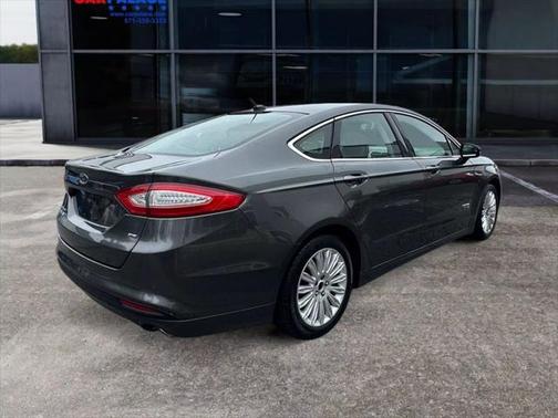 2016 Ford Fusion Energi SE Luxury
