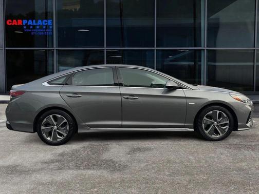 2018 Hyundai SONATA Hybrid Limited