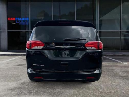 2017 Chrysler Pacifica LX