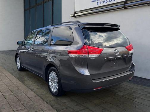 2014 Toyota Sienna XLE