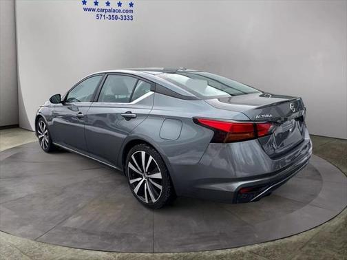 2021 Nissan Altima SR FWD