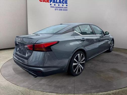2021 Nissan Altima SR FWD