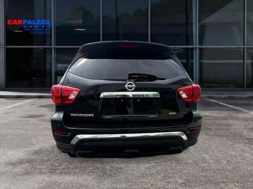 2019 Nissan Pathfinder S
